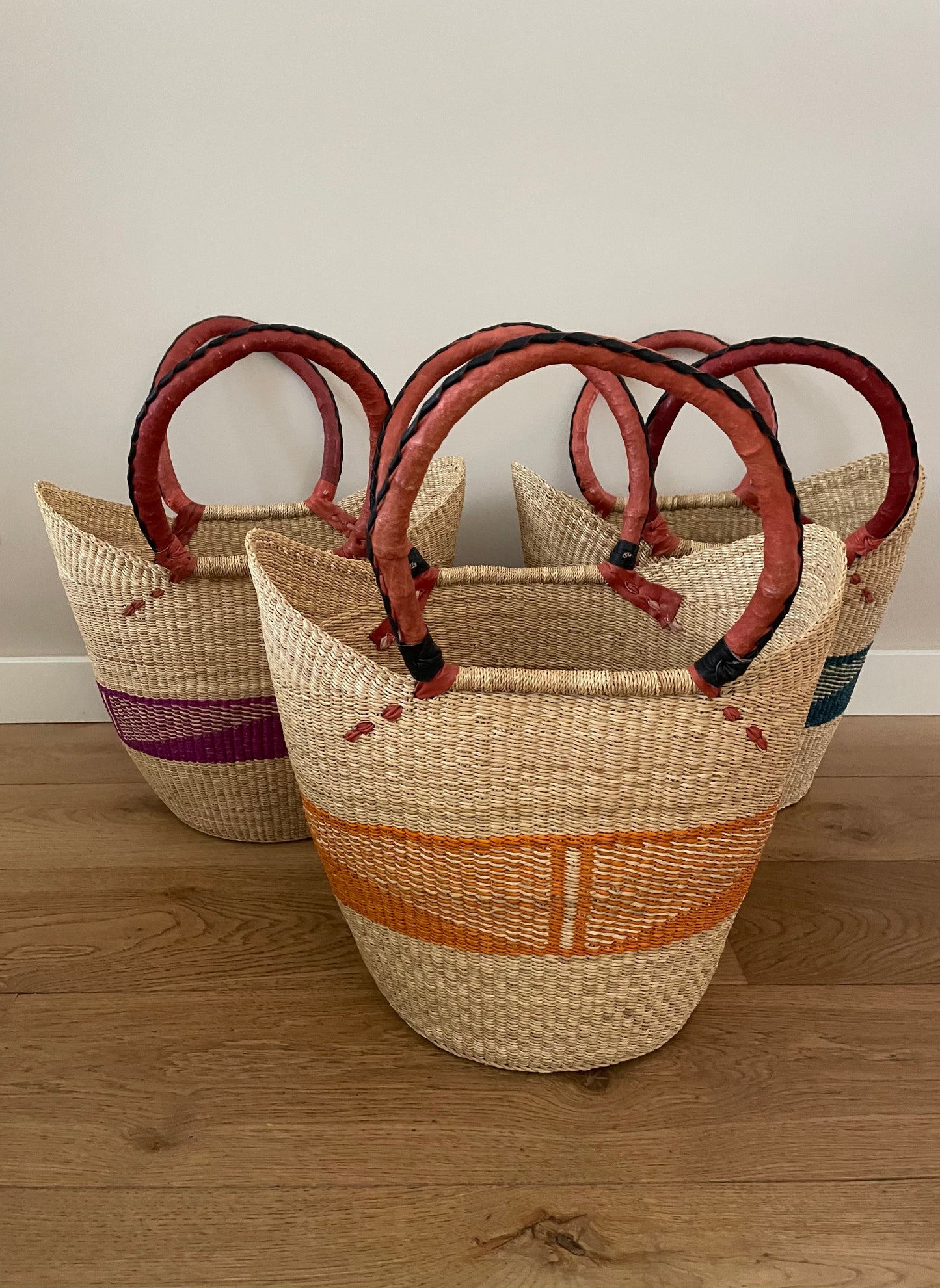 Bolga straw basket blue/natural
