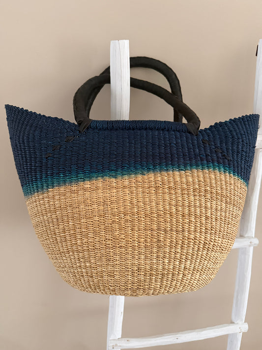 Bolga straw basket blue/natural
