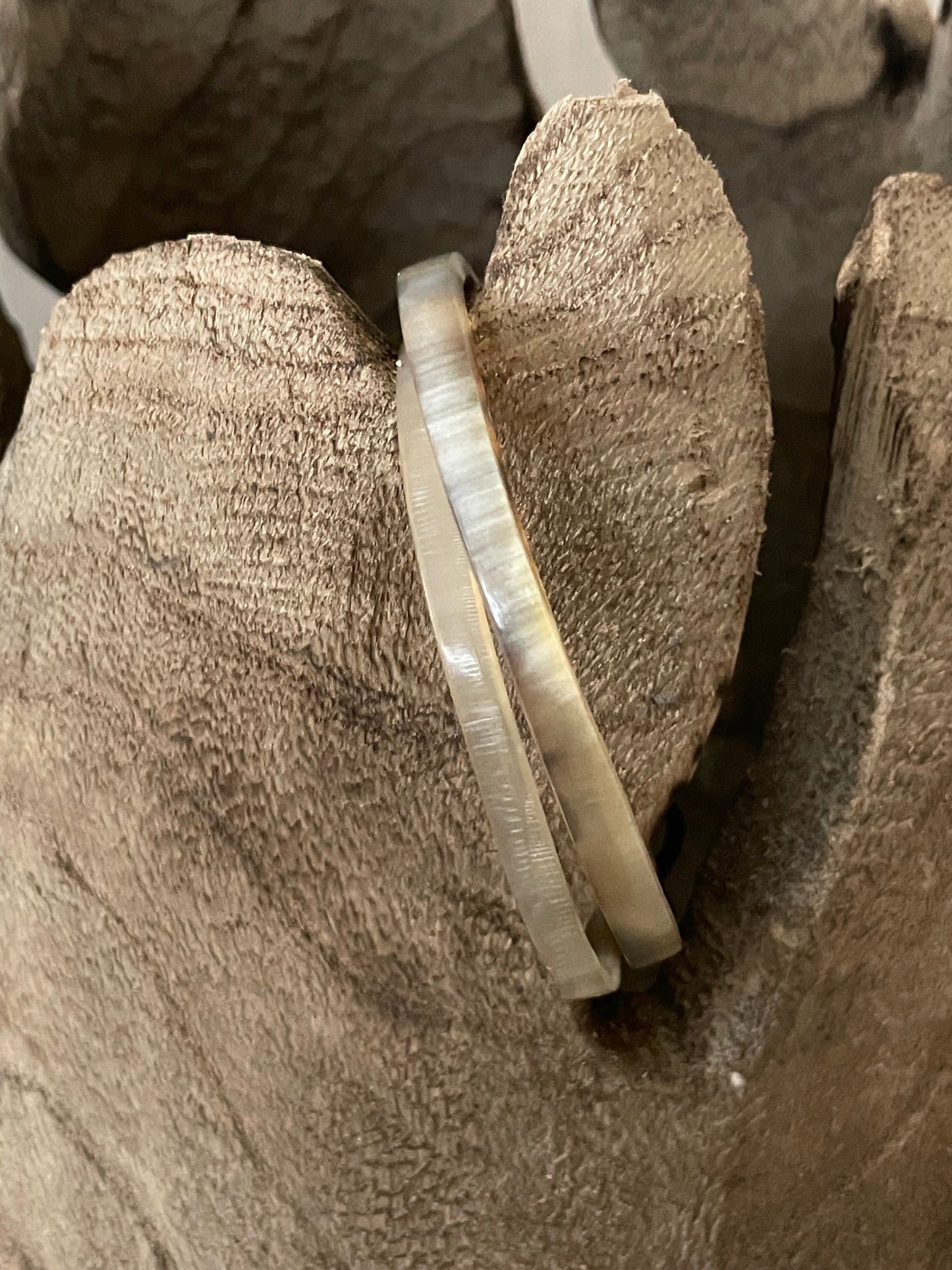 Cow horn narrow bracelet