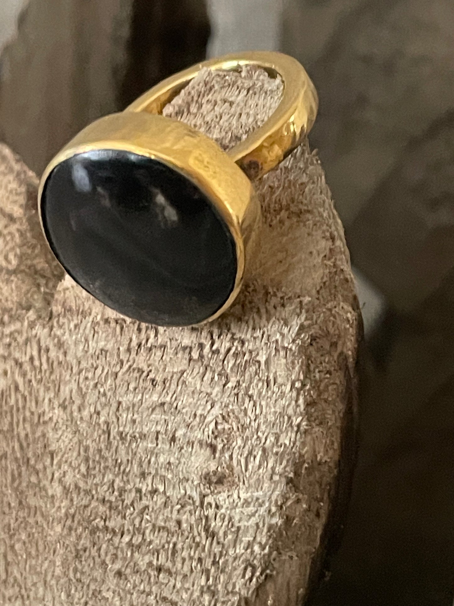 Cow horn ring
