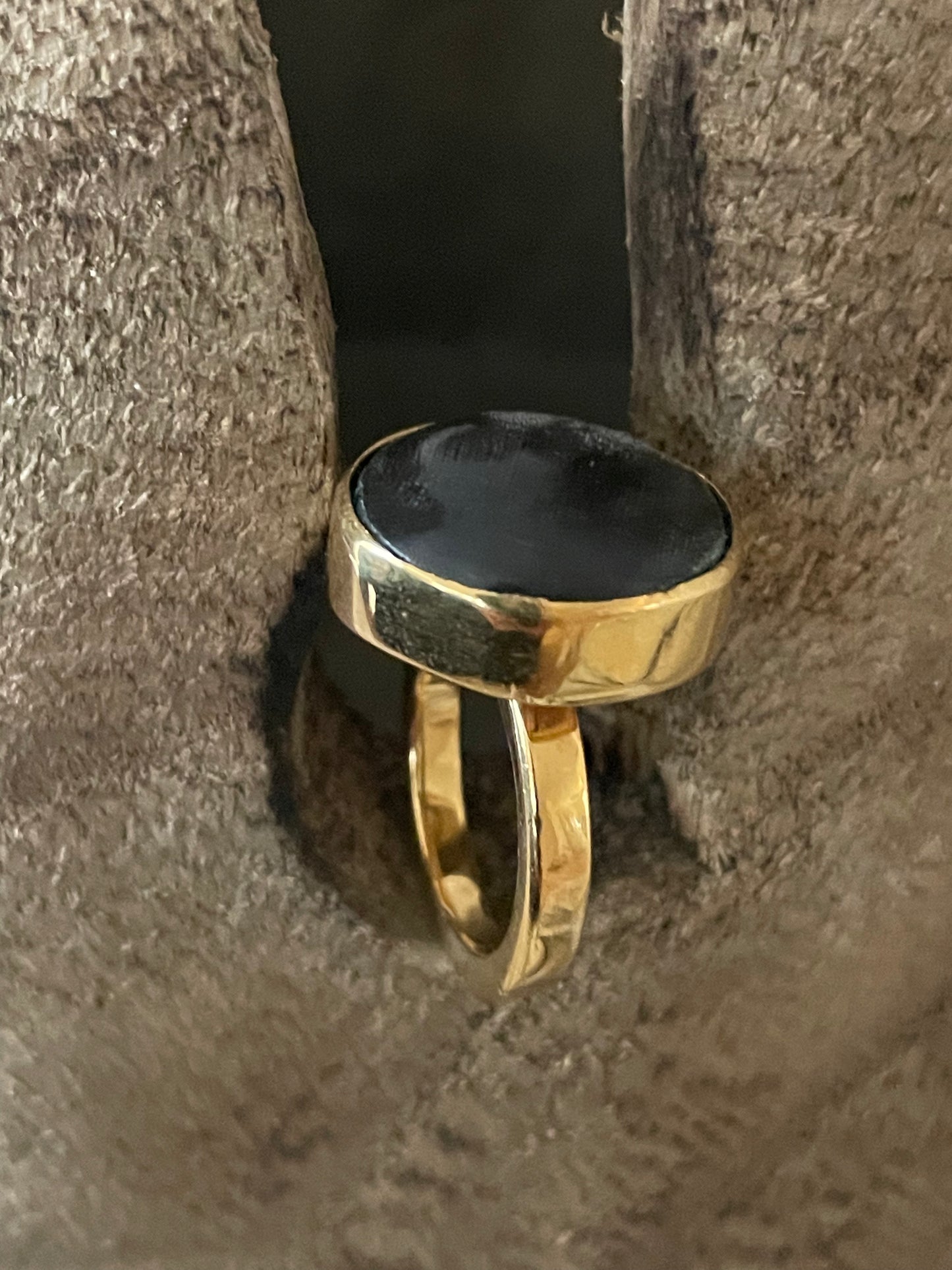 Cow horn ring