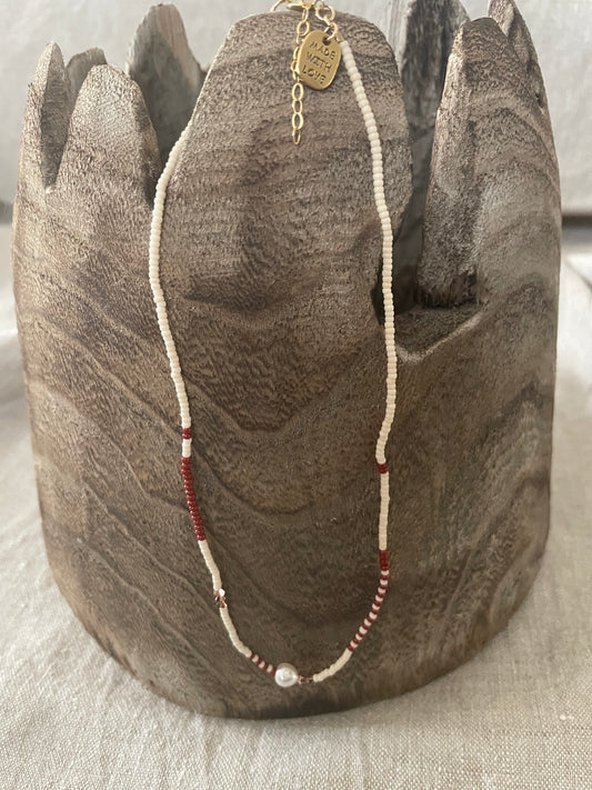 Zebra pearl crystal necklace ecru