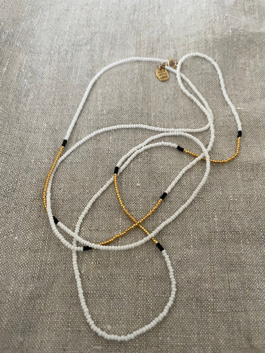 Long Endito multi wrap necklace white