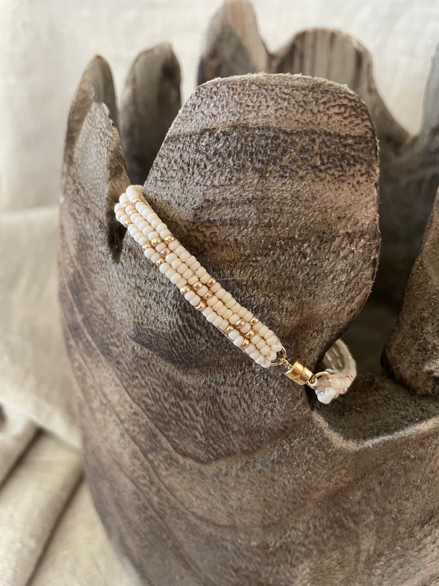 Pembetatu bracelet ecru