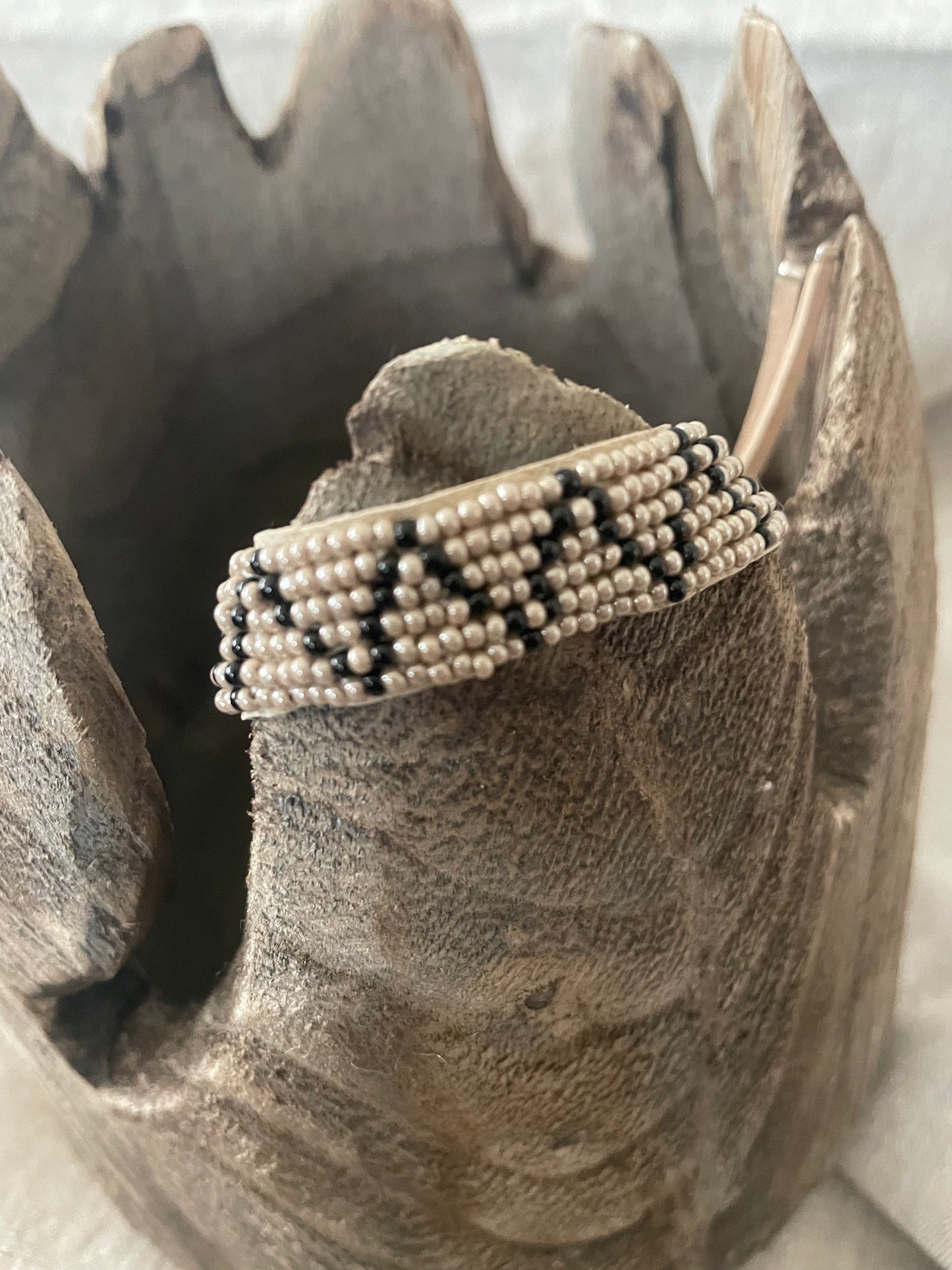 Zigzag bracelet on suede