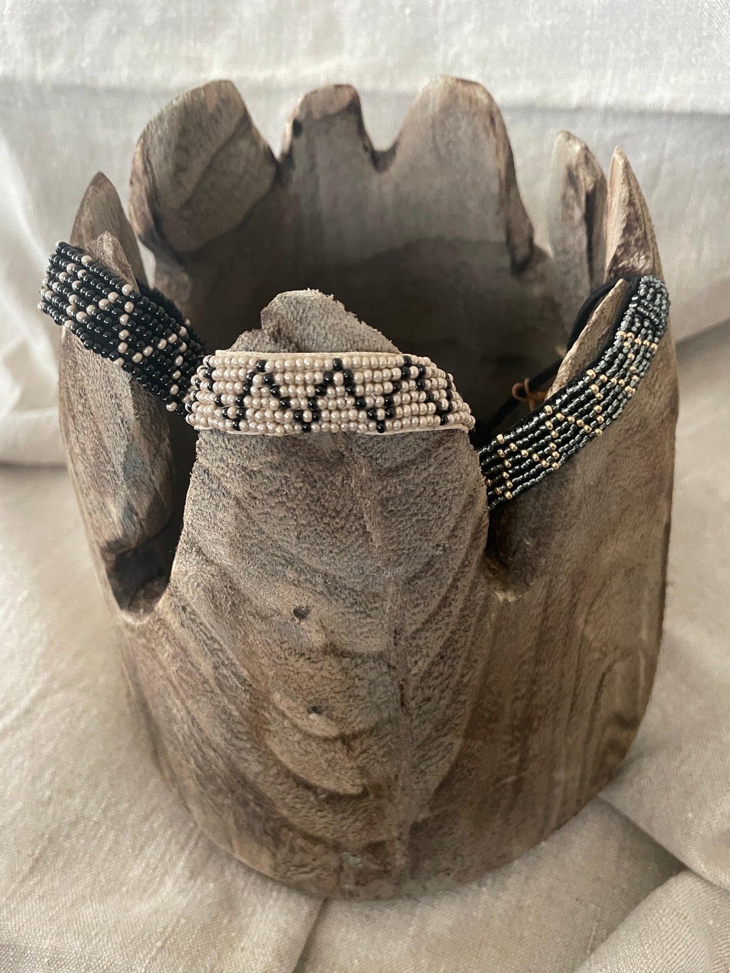 Zigzag bracelet on suede