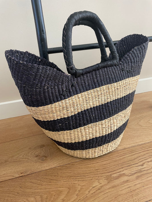 Bolga straw basket blue/natural