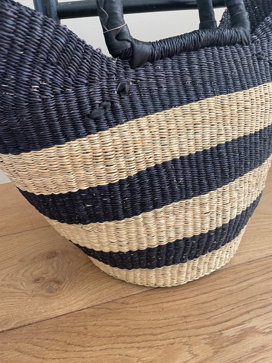 Bolga straw basket blue/natural