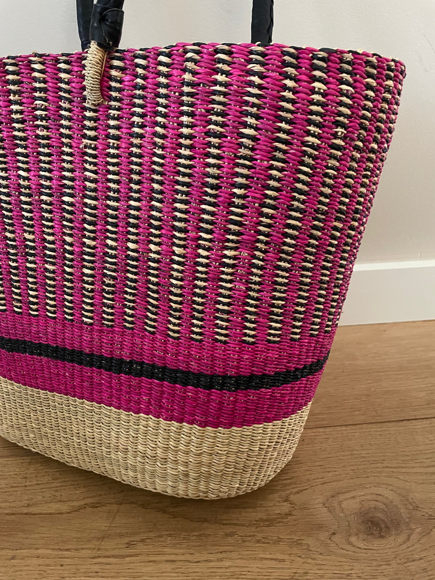 Bolga rieten shopper donkerroze