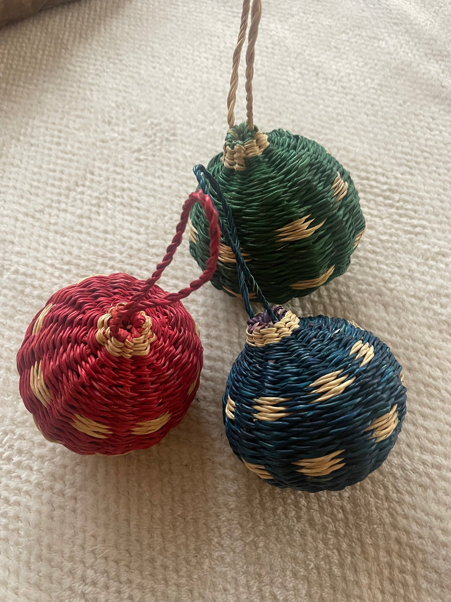 Bolga straw basket blue/natural