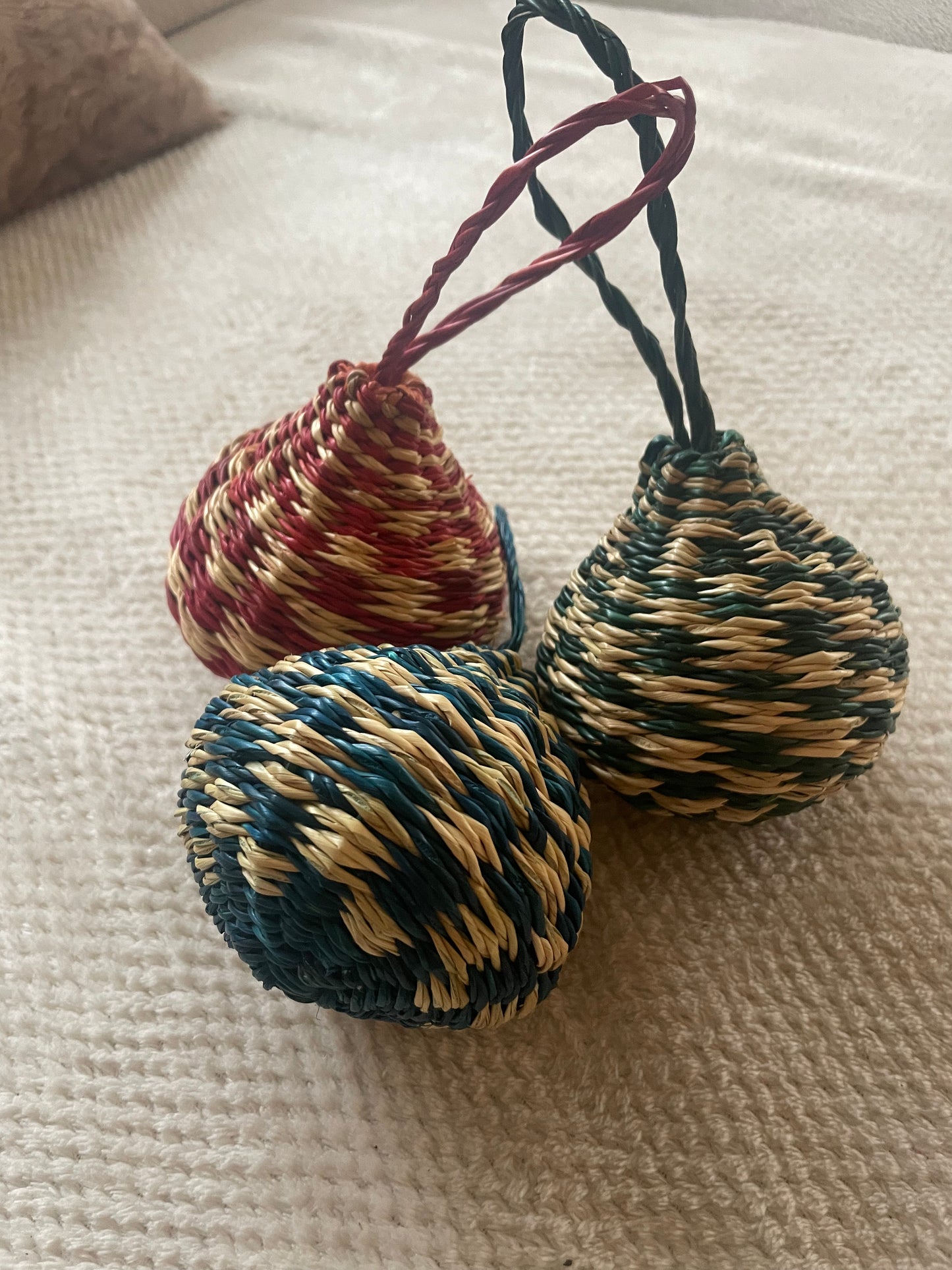 Bolga straw basket blue/natural