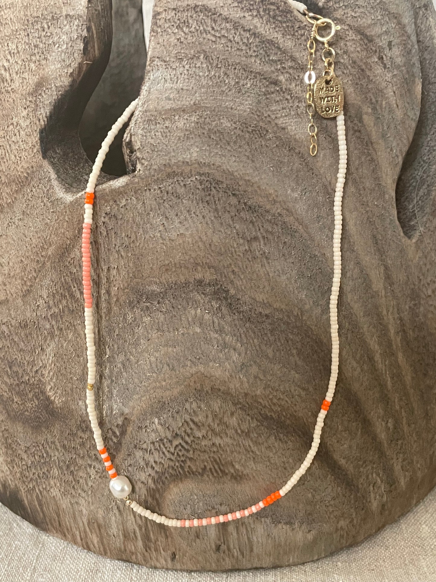 Zebra pearl necklace orange