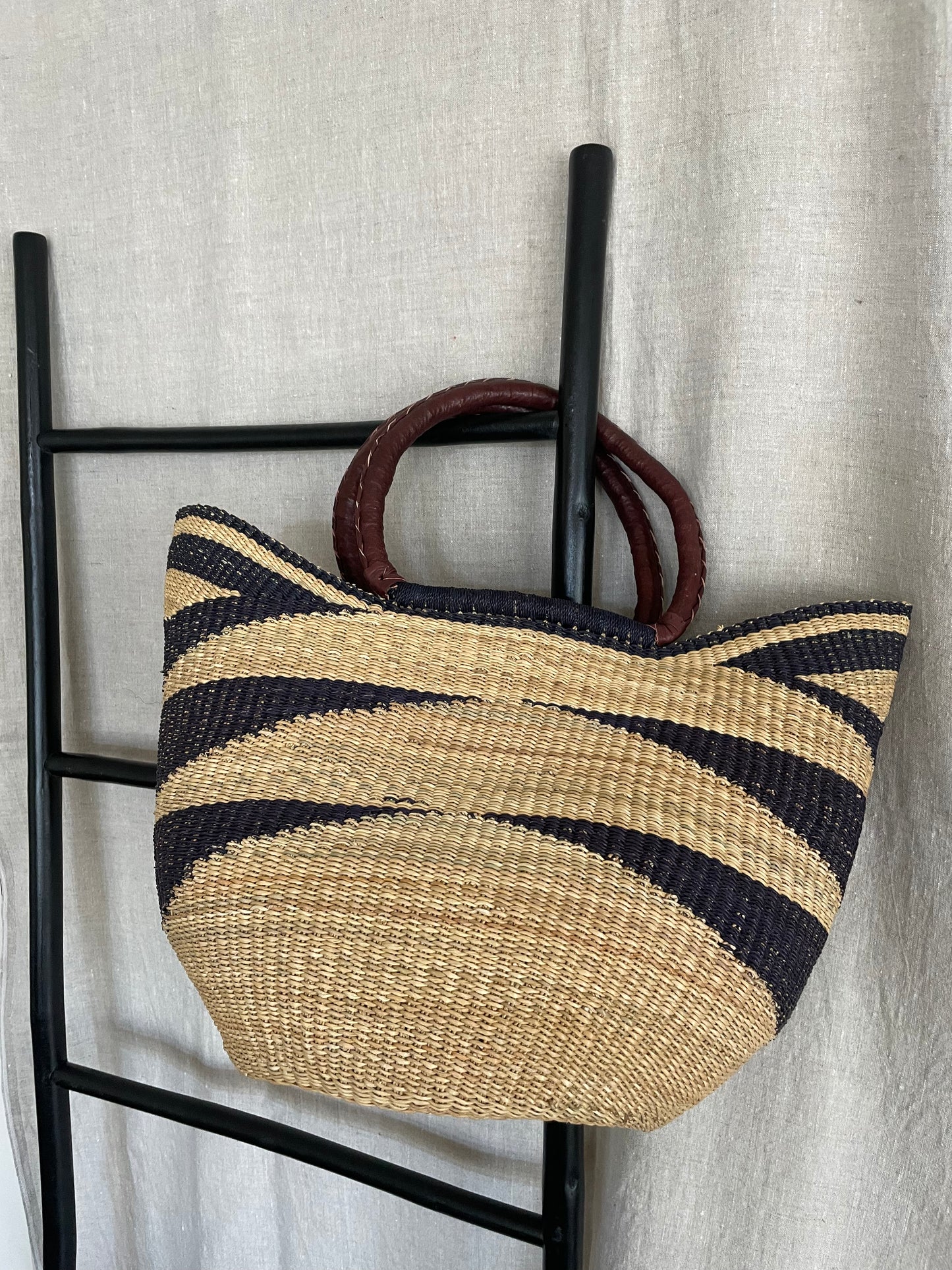 Bolga straw basket blue